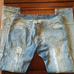 Levi's Distressed Boyfriend Jeans NWOT